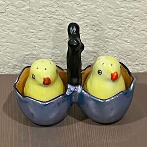 Vintage Lusterware Chick Salt Pepper Shakers in Holder 3pc Set Made in Japan